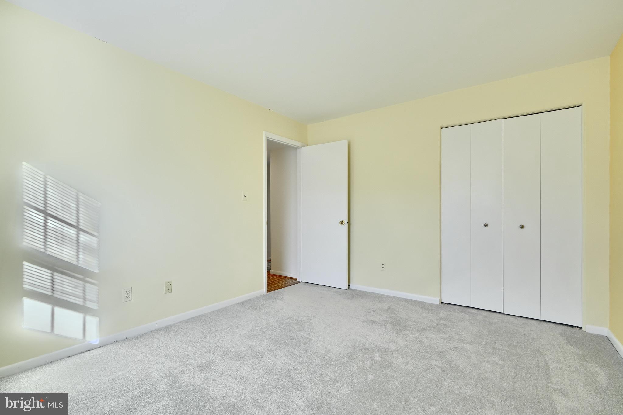 HOLLY HALL - Residential