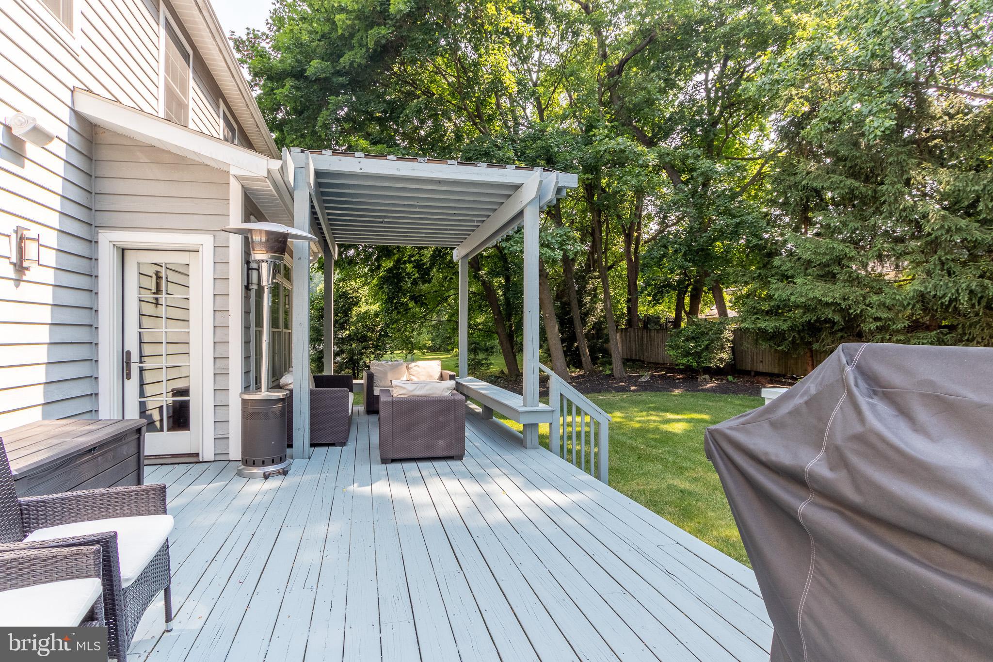 THOMPSON WOODS - Residential