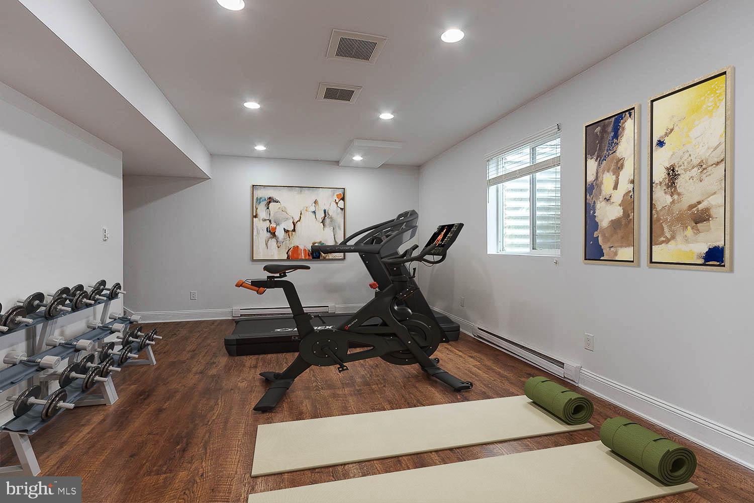 THOMPSON WOODS - Residential