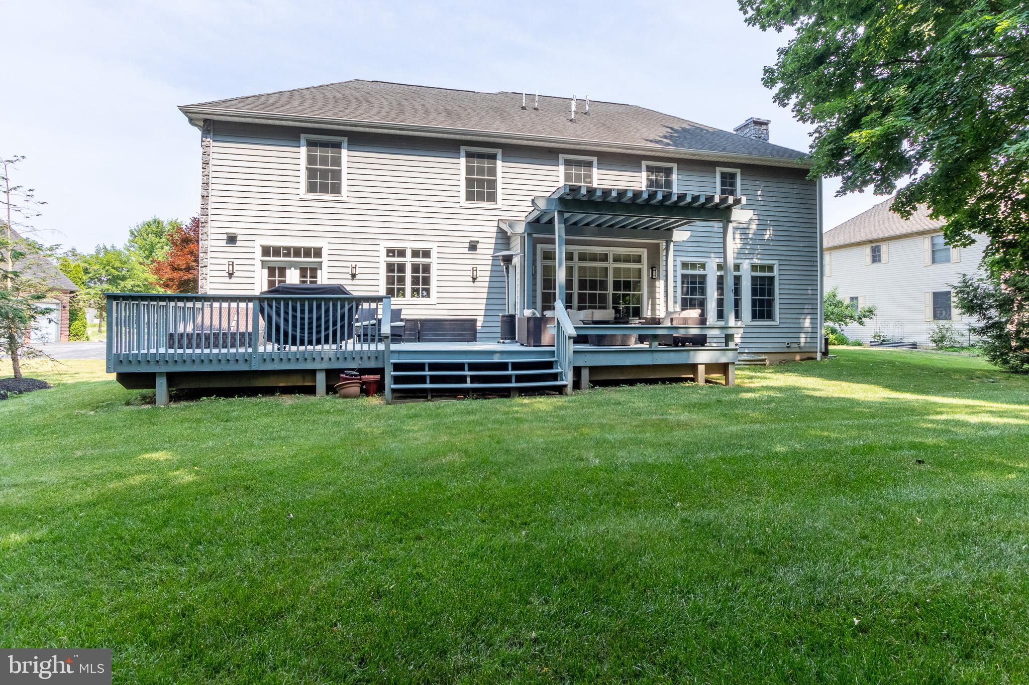 THOMPSON WOODS - Residential