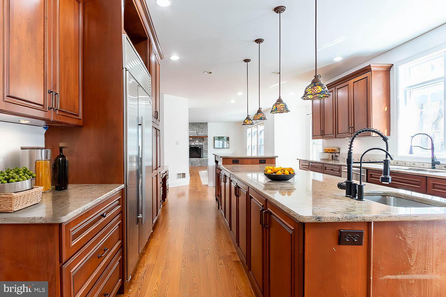 THOMPSON WOODS - Residential