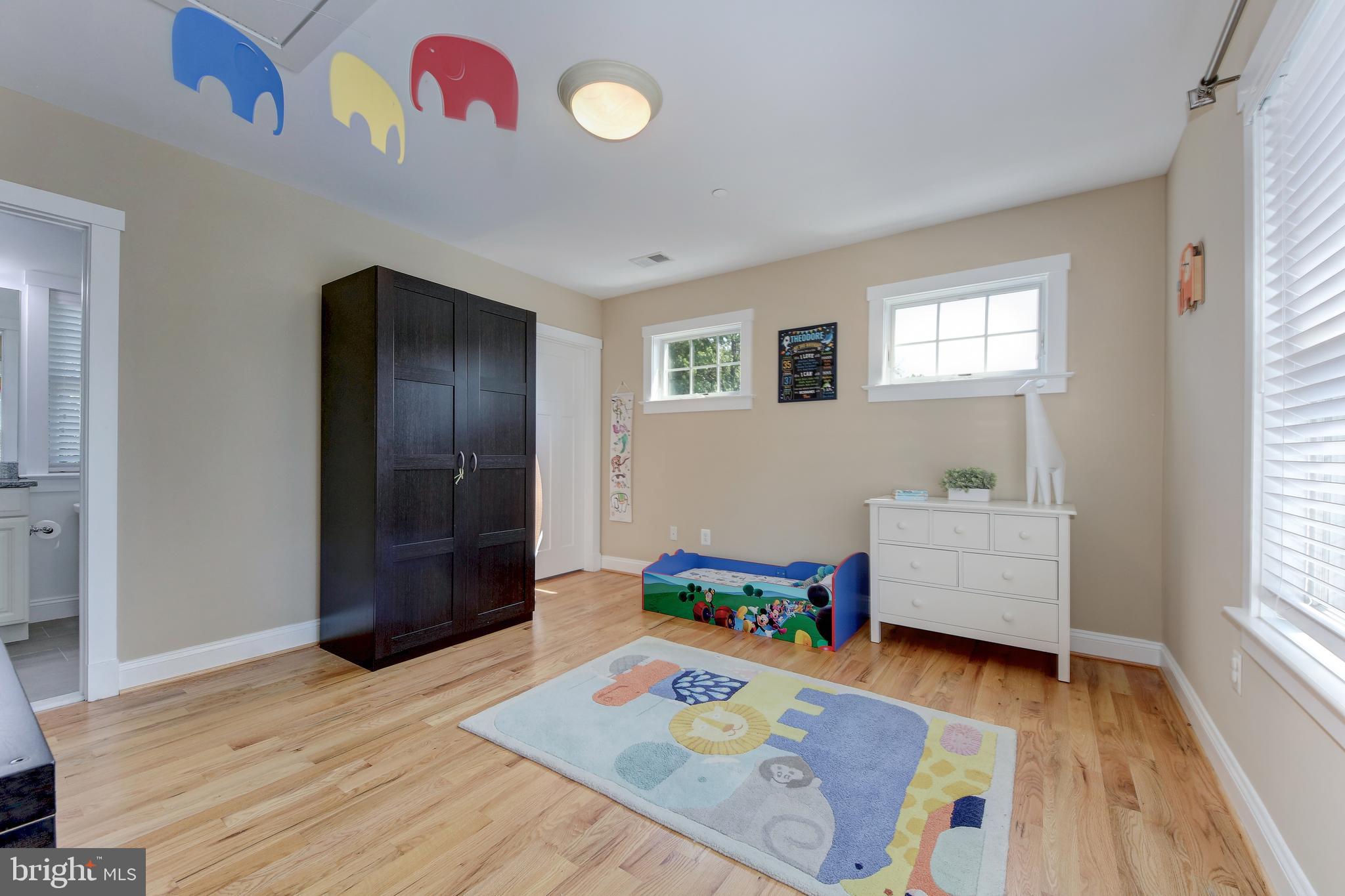 ROSEDALE PARK - Residential