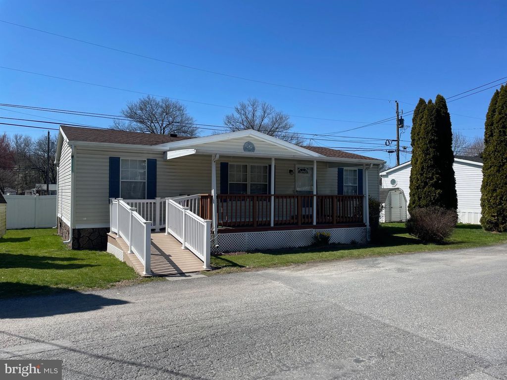 Photo of 16 MADGE DR, LANCASTER, PA 17603 (MLS # PALA2032920)