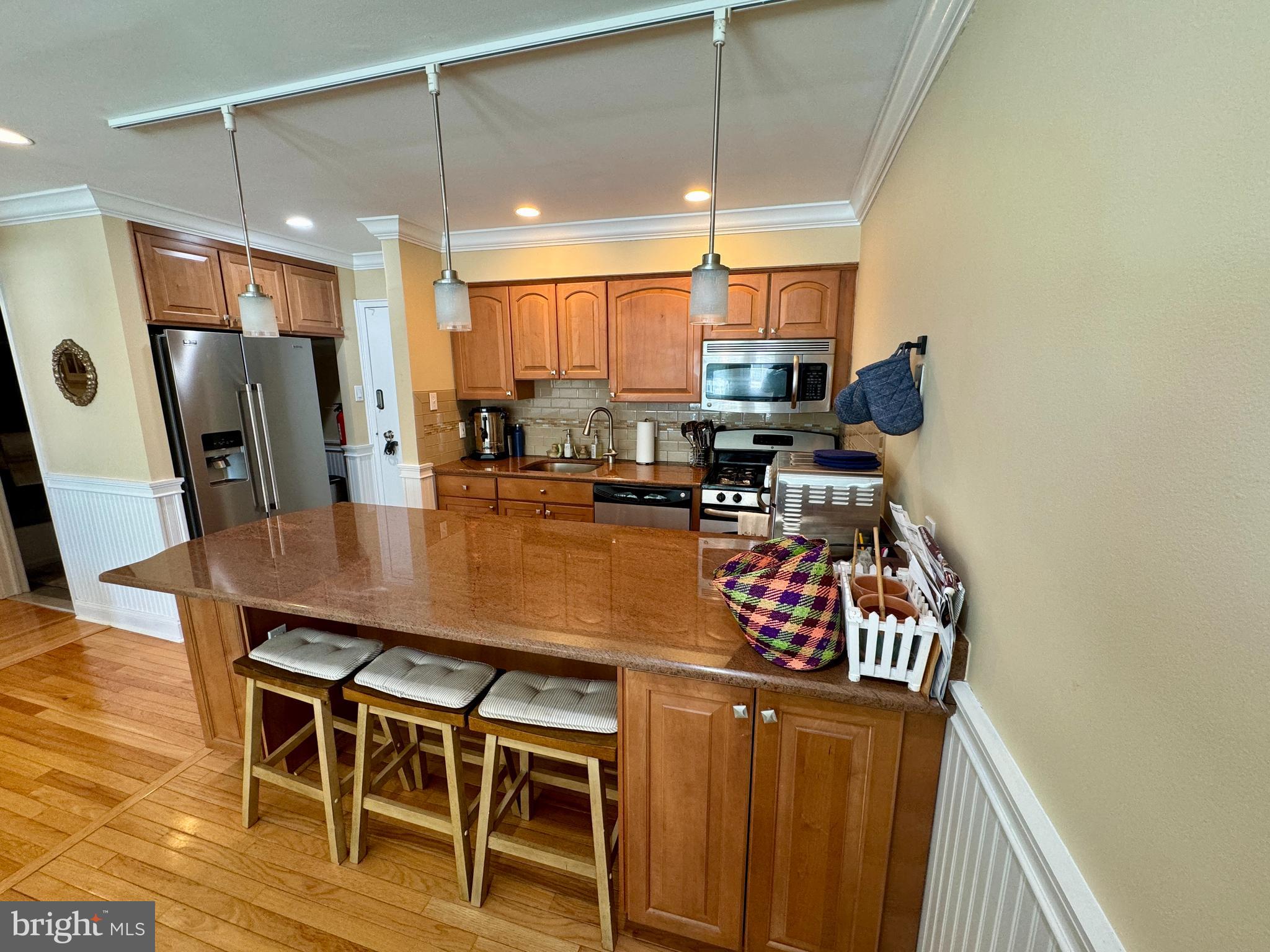 9300 ATLANTIC AVENUE 204