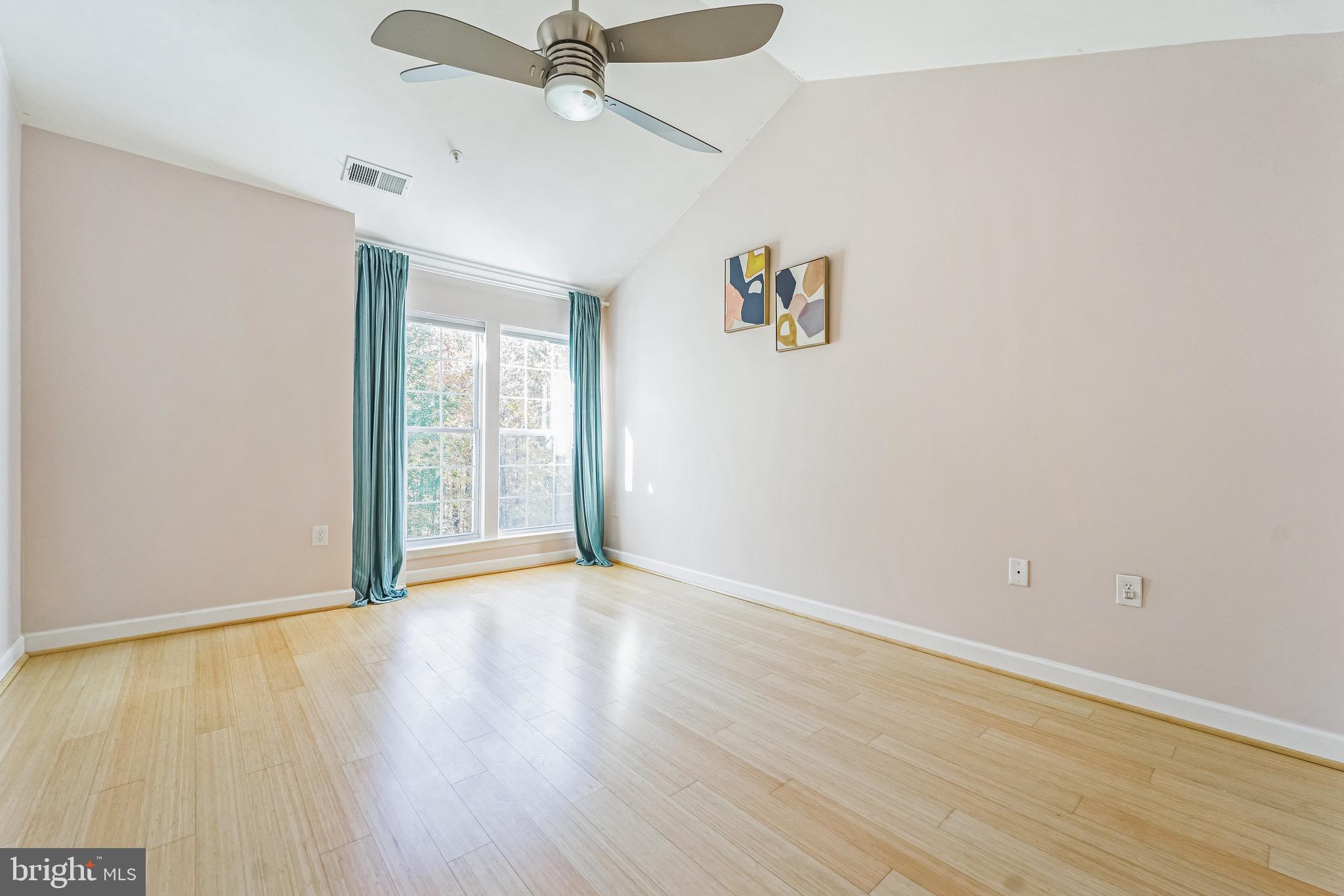 SILVERBROOK WOOD - Residential