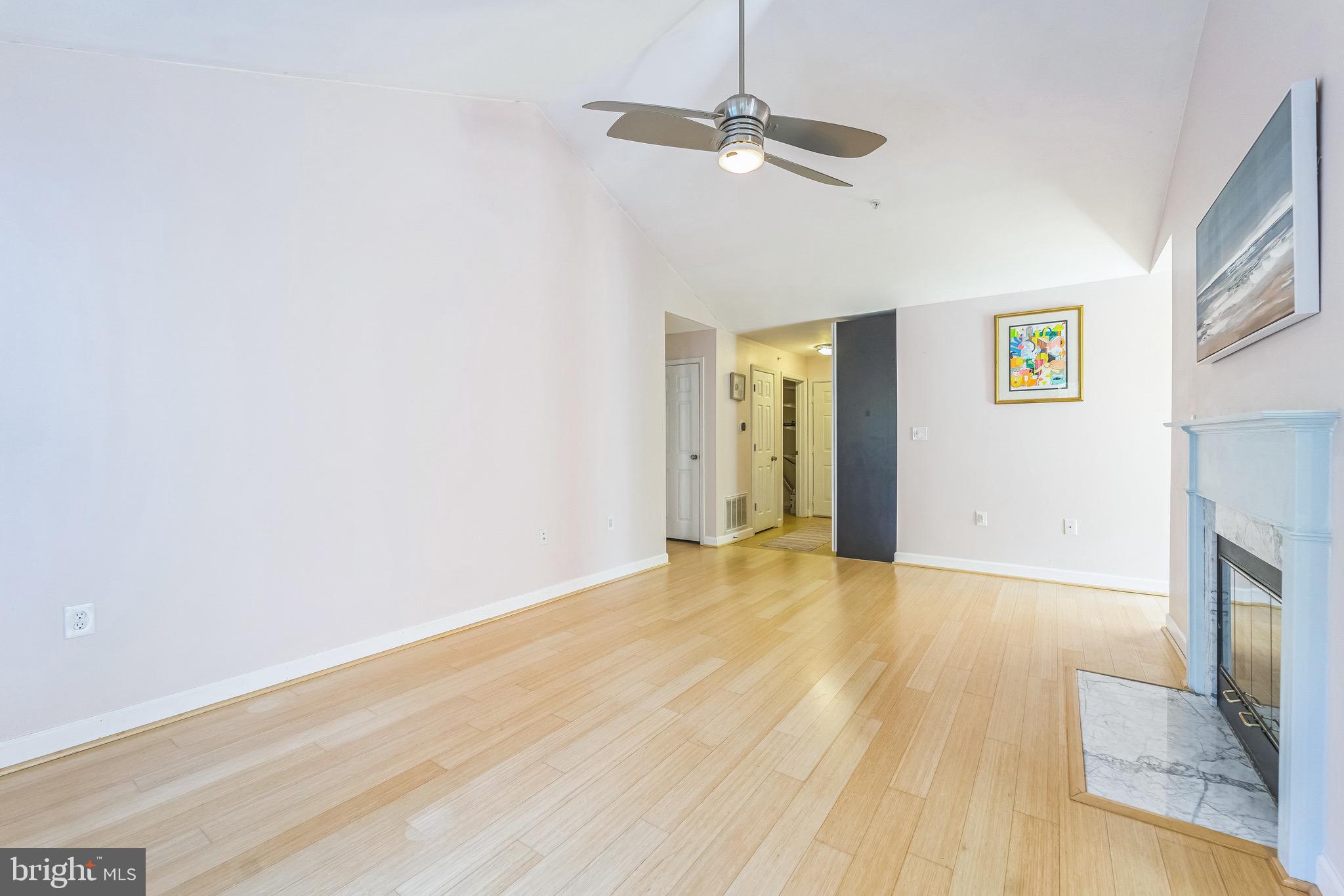 SILVERBROOK WOOD - Residential