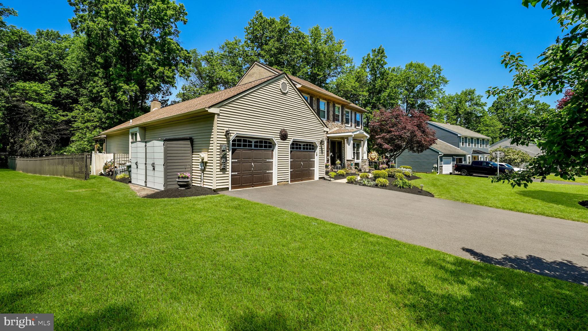 1724 BROOK LANE