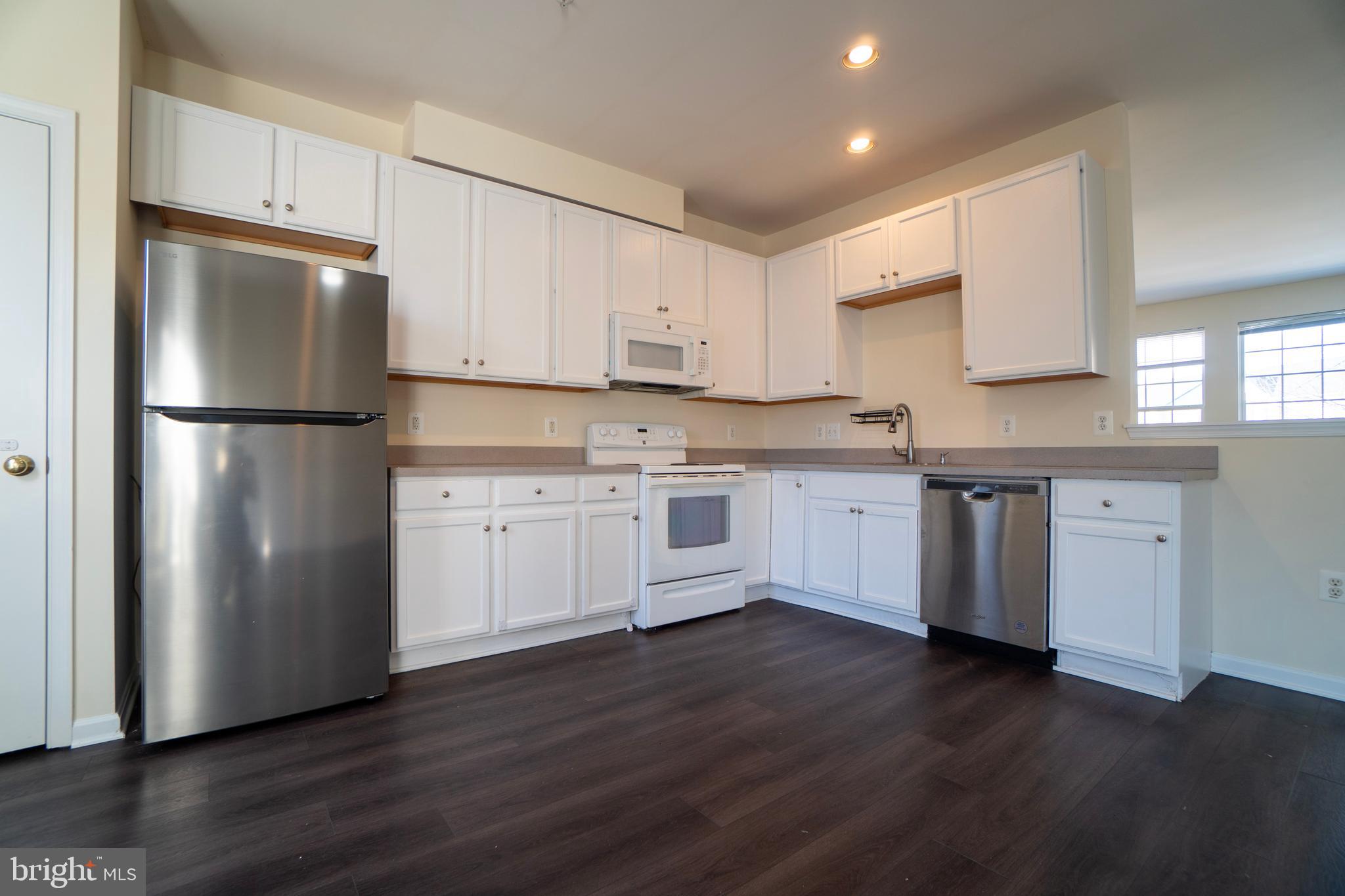 ADDISONS CHOICE - Residential Lease