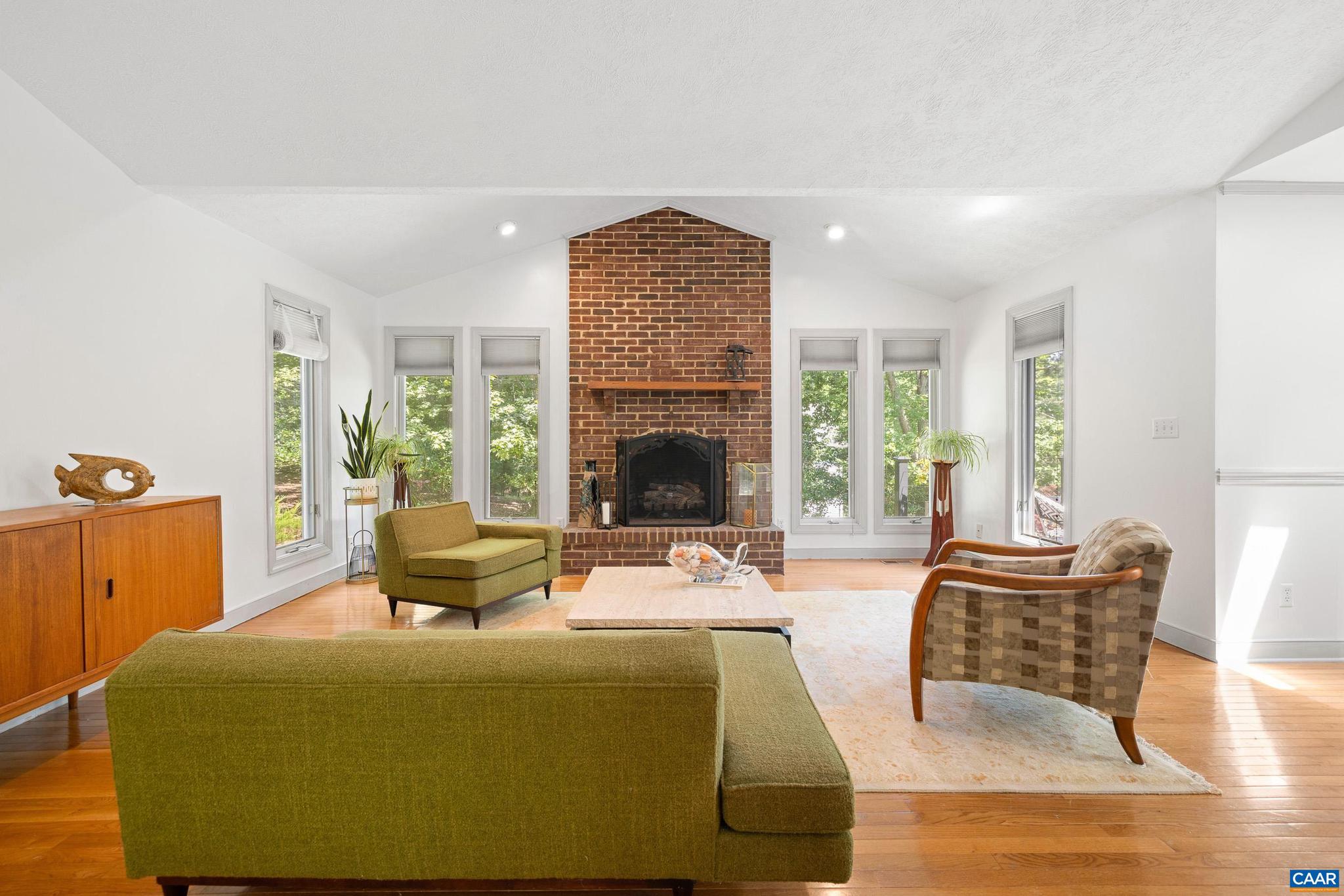 LAKE MONTICELLO - Residential