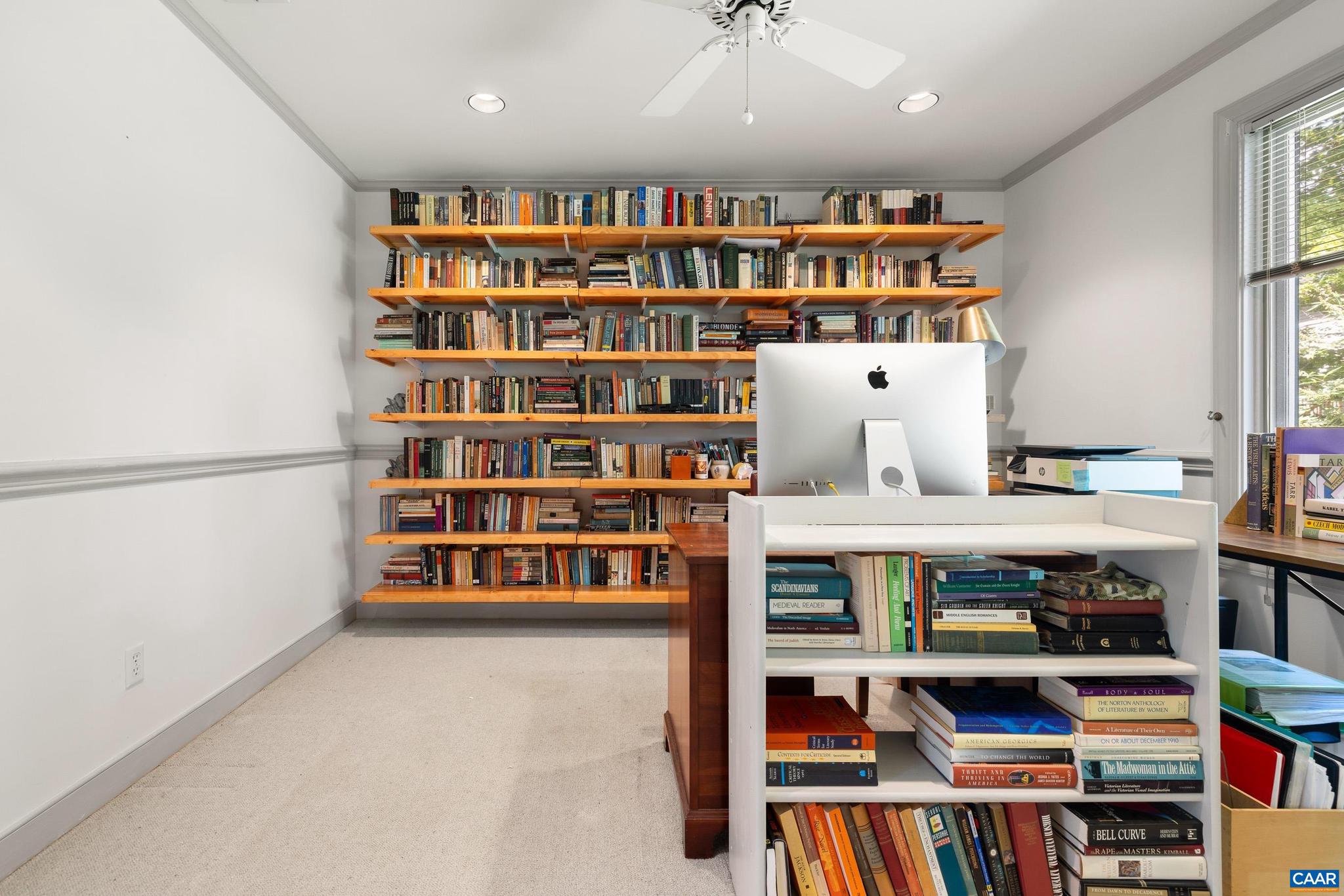 LAKE MONTICELLO - Residential