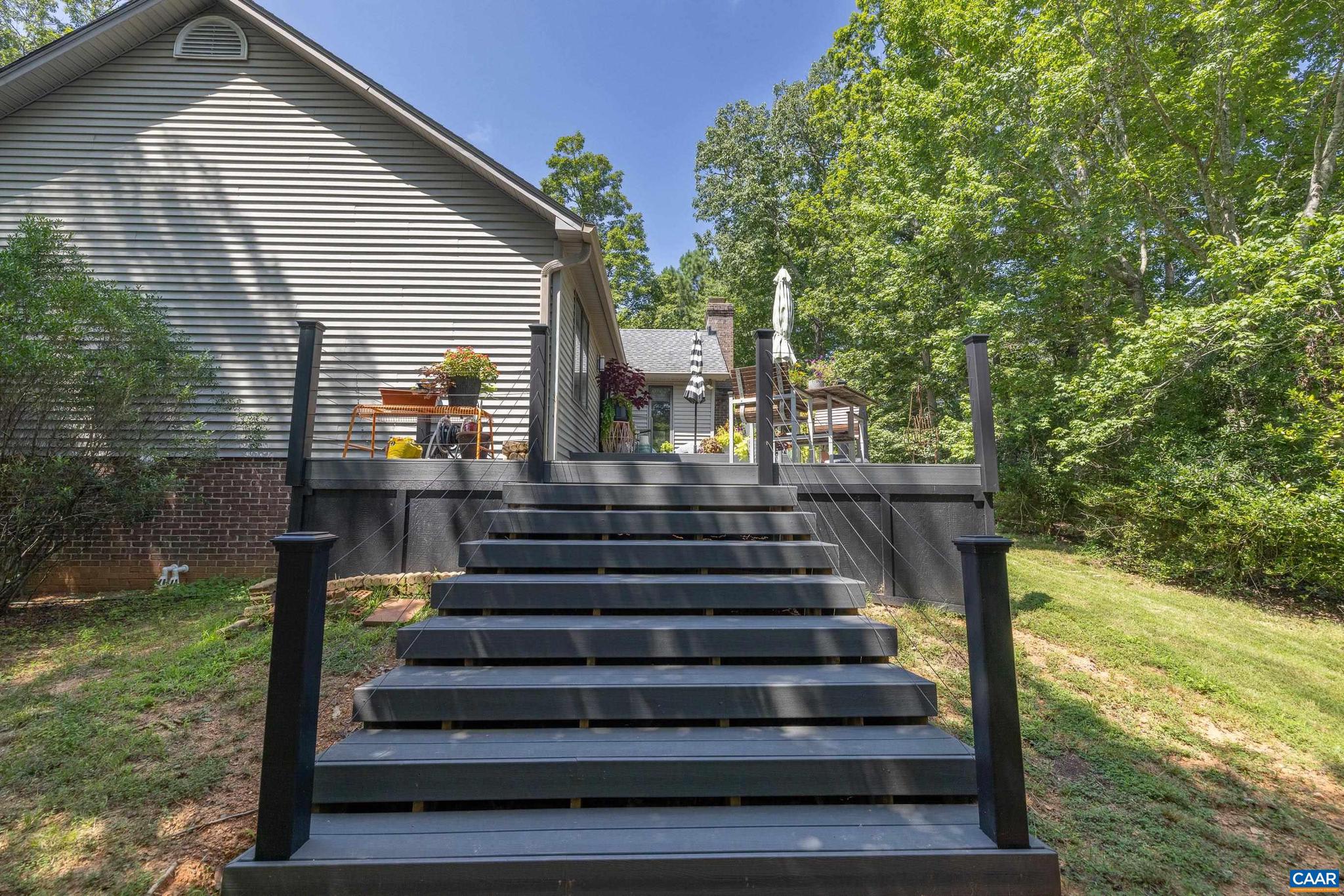 LAKE MONTICELLO - Residential