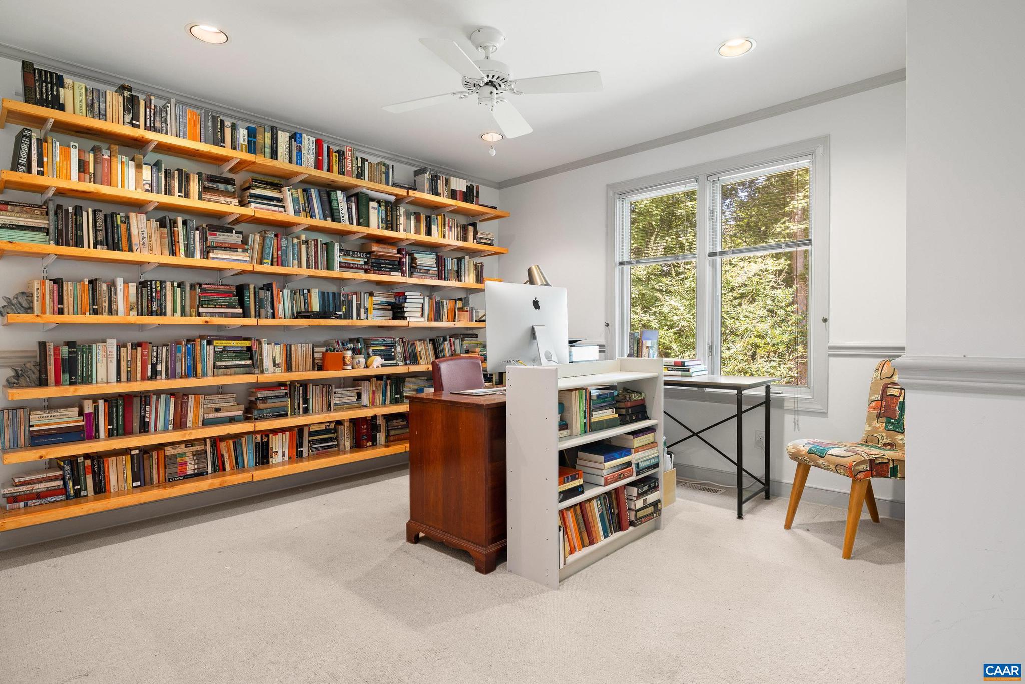 LAKE MONTICELLO - Residential