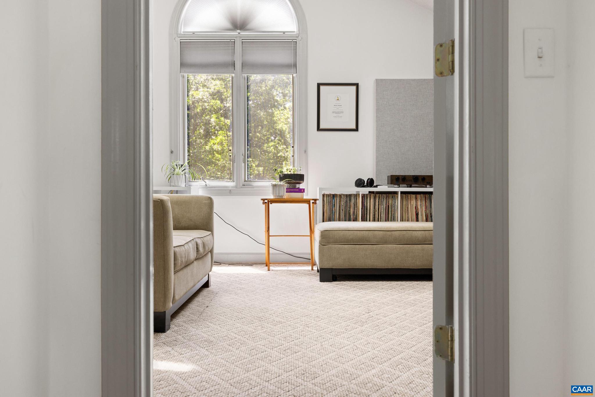 LAKE MONTICELLO - Residential