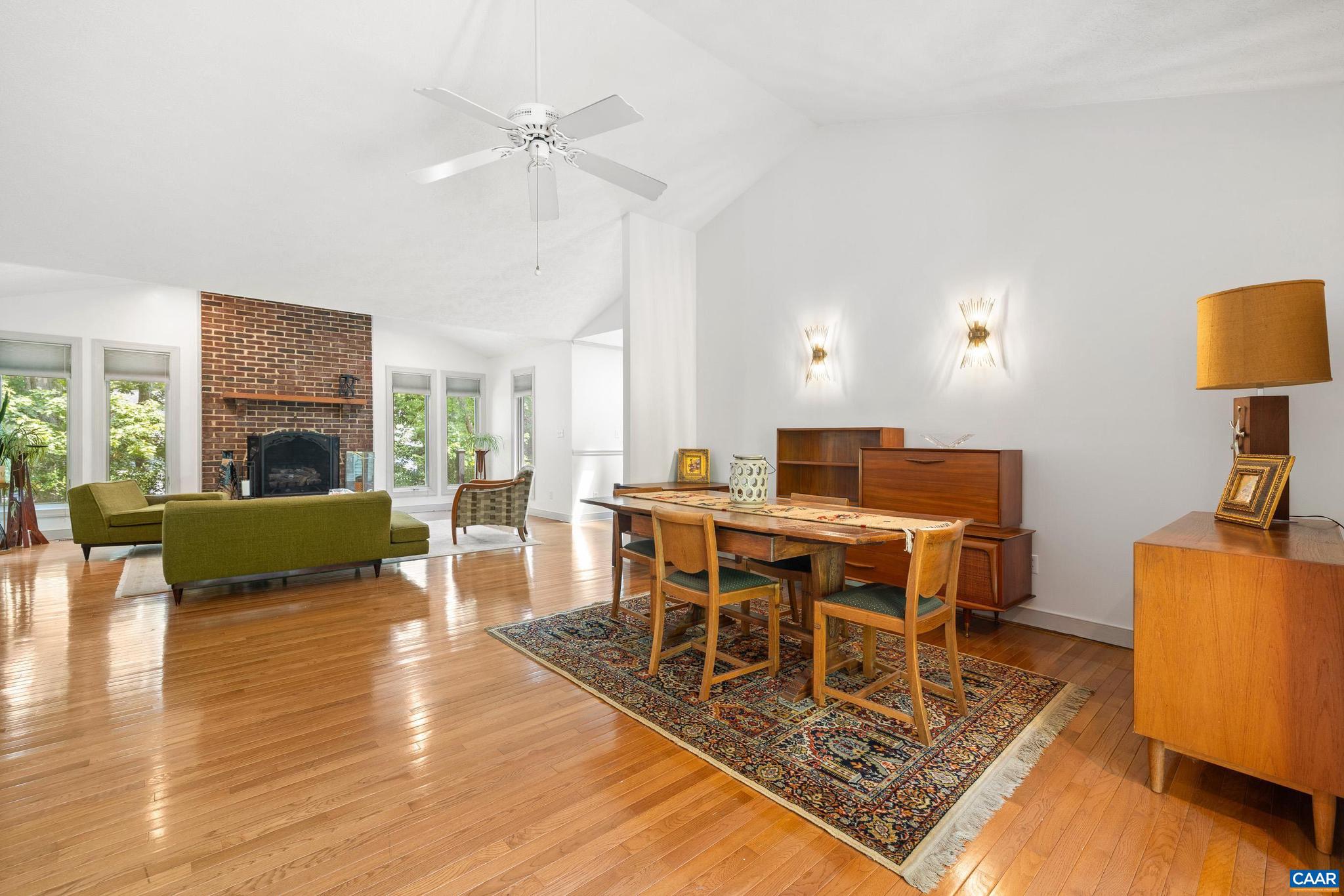 LAKE MONTICELLO - Residential