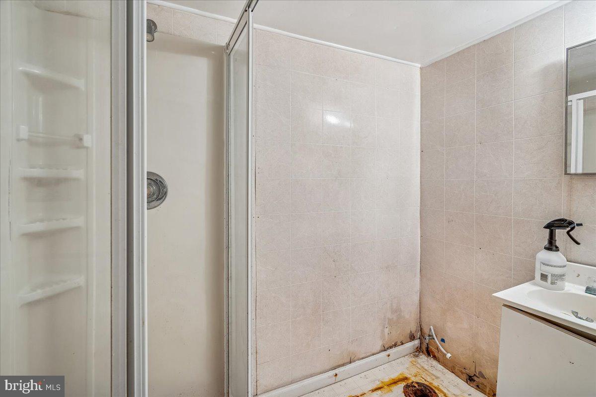 RIVER BEND - Residential