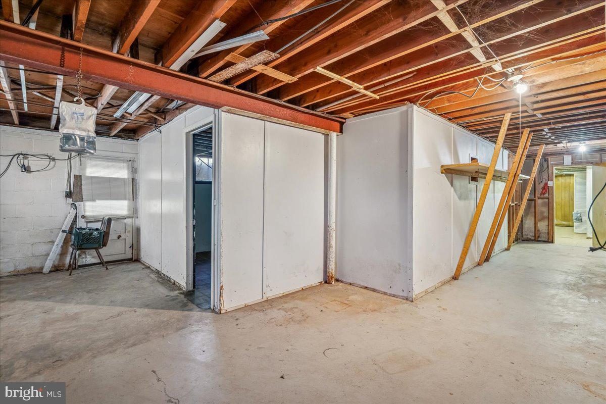 RIVER BEND - Residential