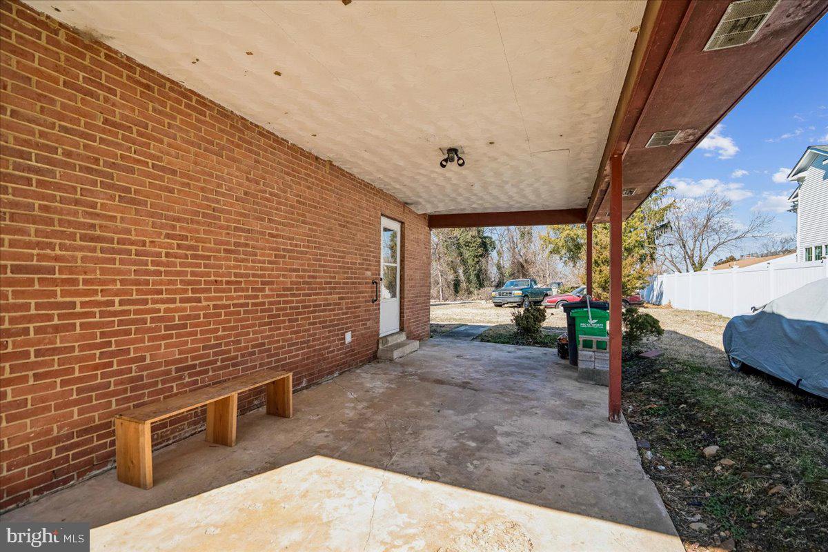 RIVER BEND - Residential