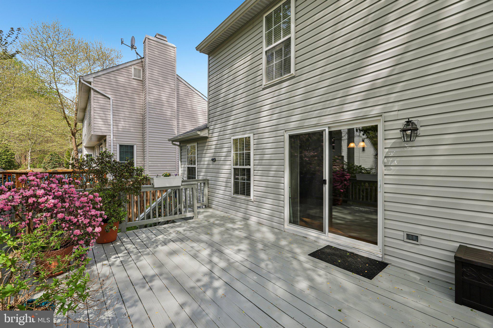 RUSSETT - Residential