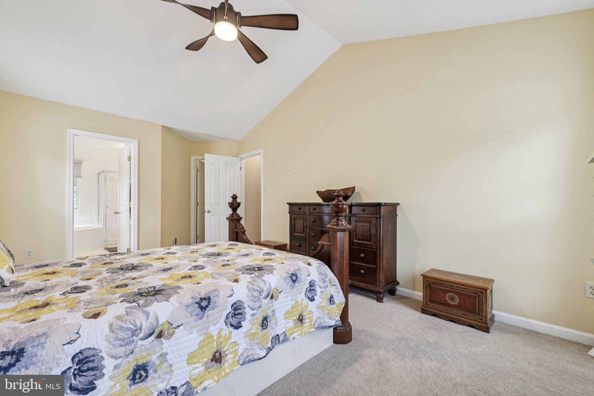 RUSSETT - Residential