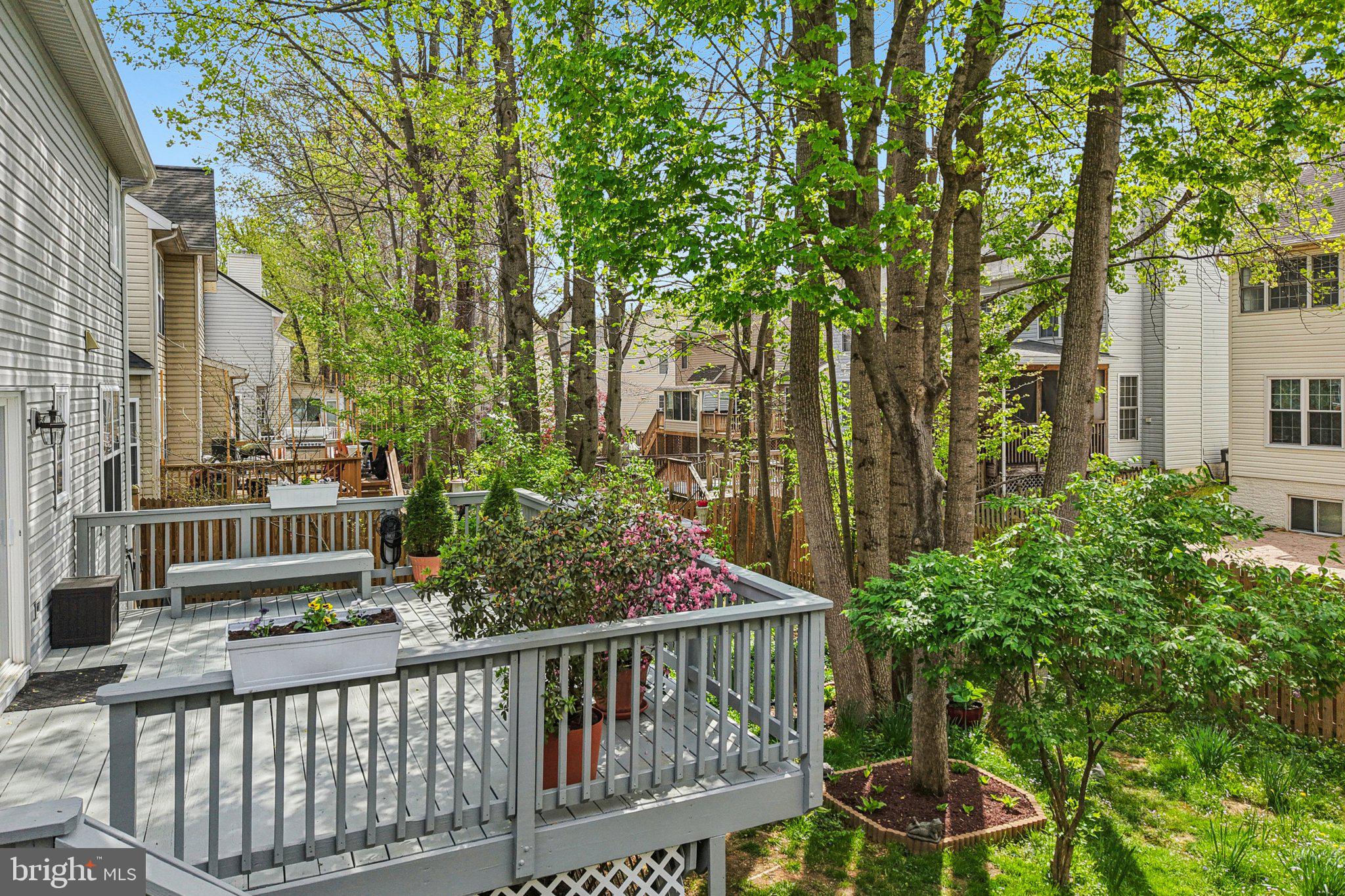 RUSSETT - Residential