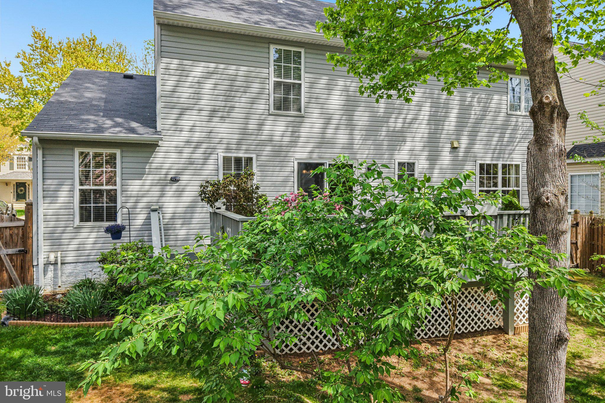 RUSSETT - Residential