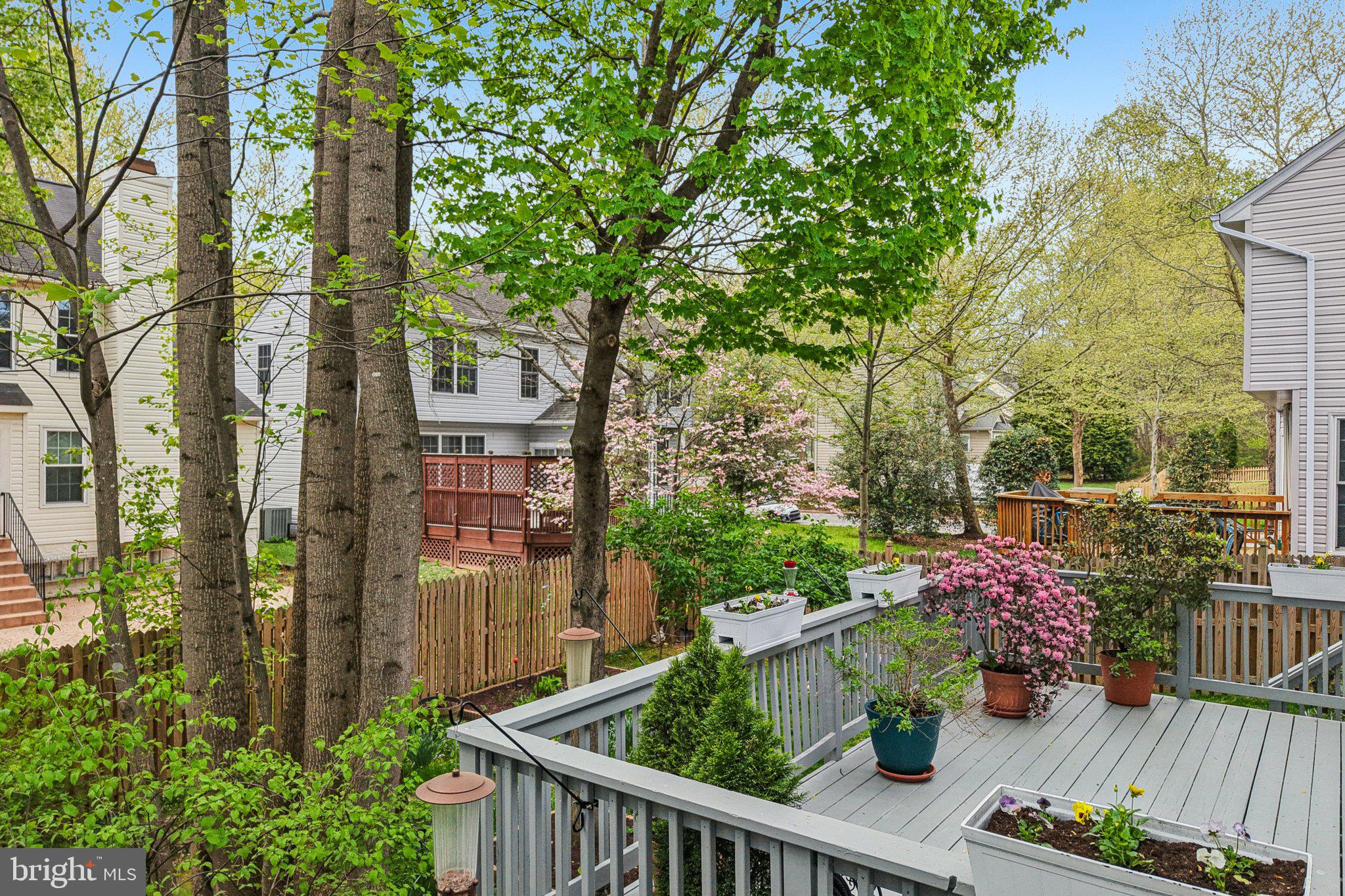 RUSSETT - Residential