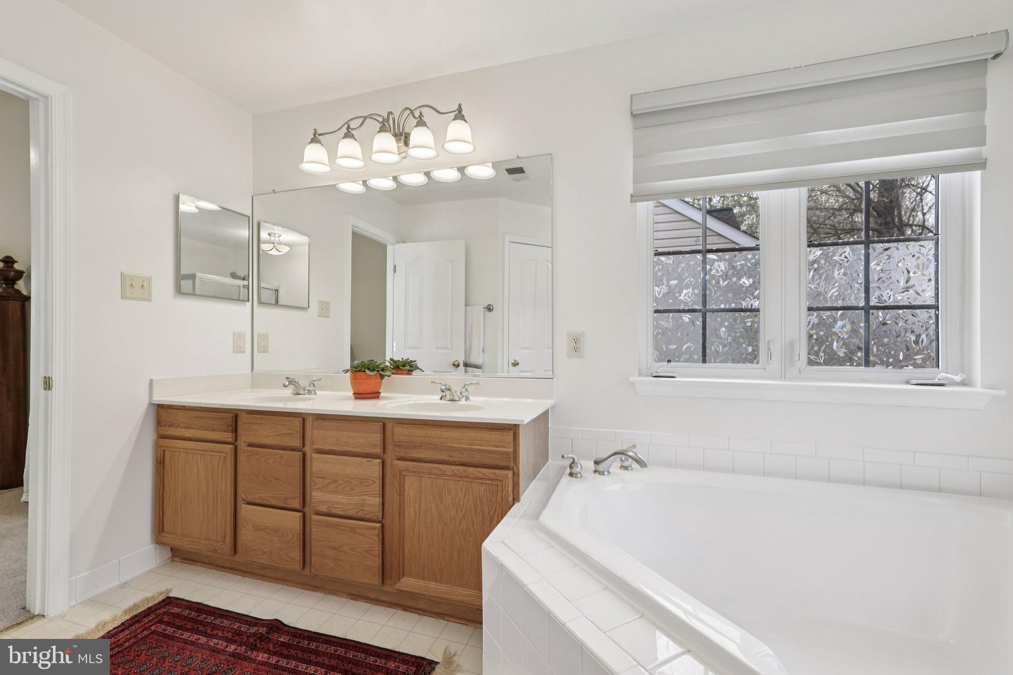 RUSSETT - Residential