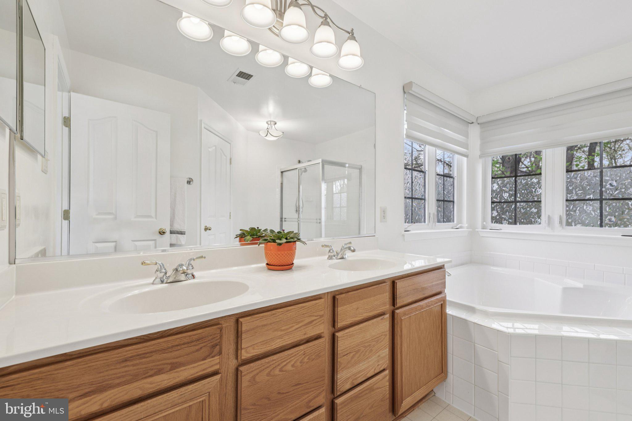 RUSSETT - Residential