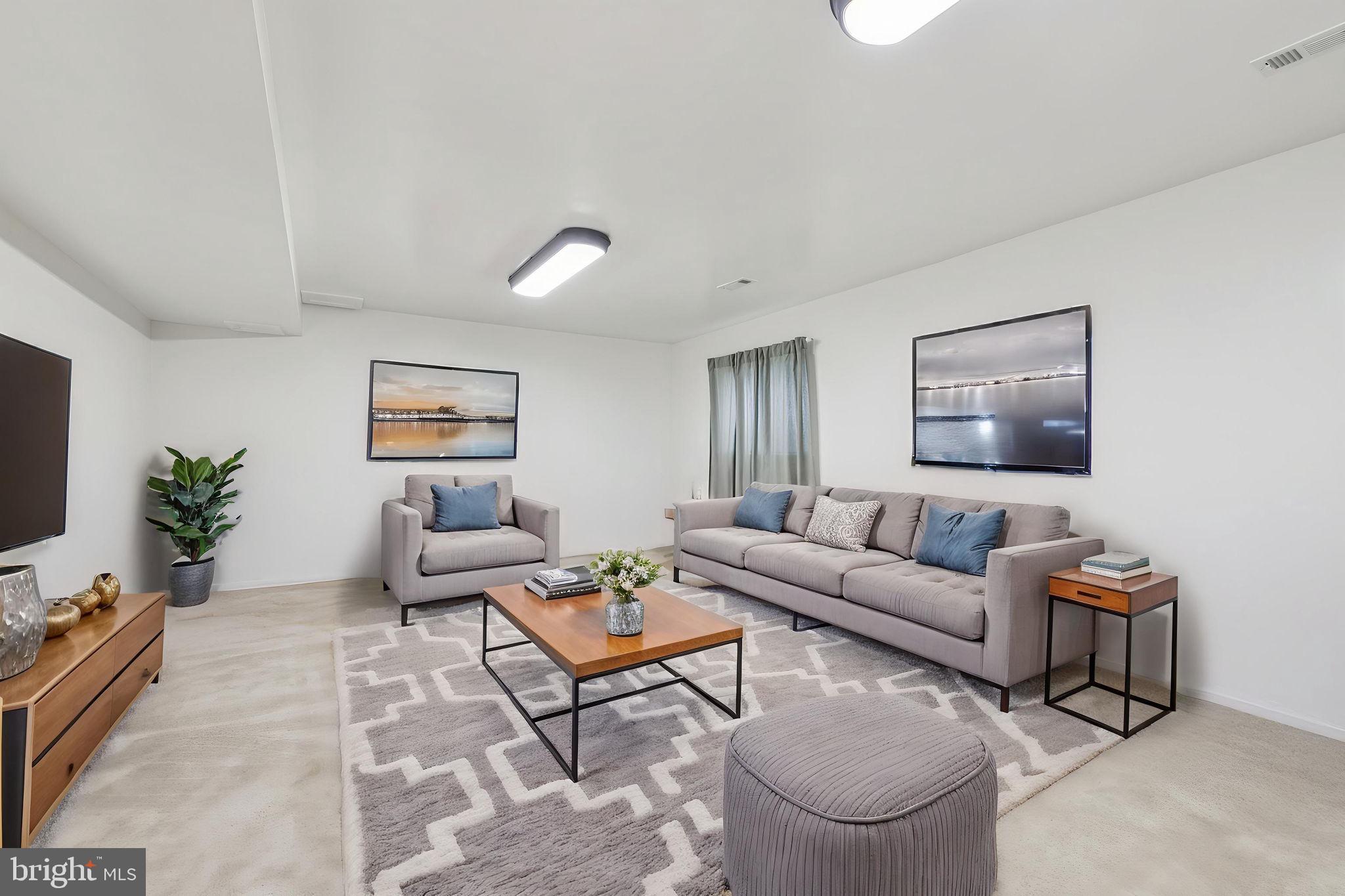 RUSSETT - Residential