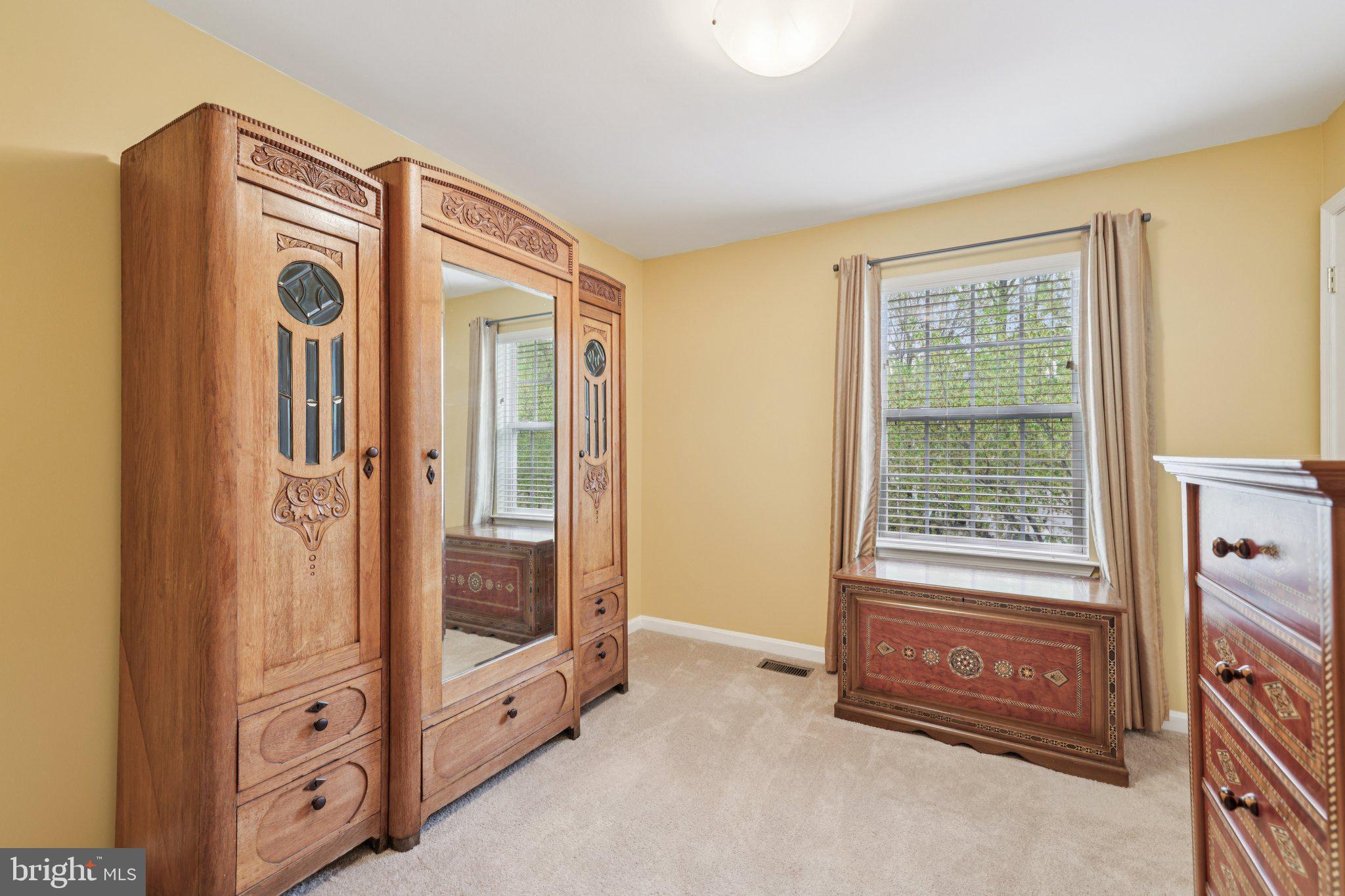 RUSSETT - Residential