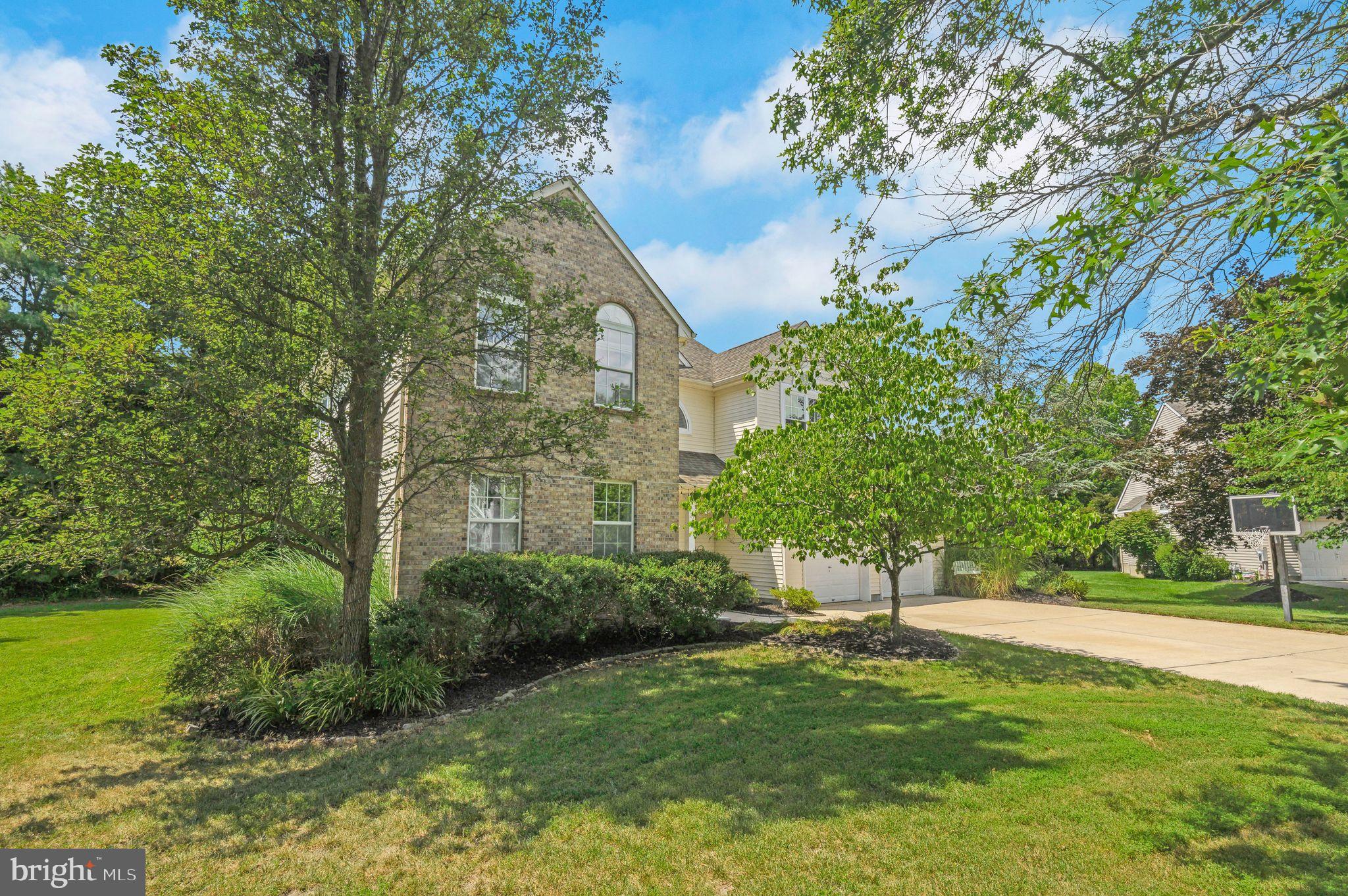 27 SADDLER DRIVE