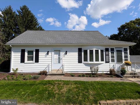 Photo of 28 Hossler Road, Manheim, PA 17545 (MLS # PALA2057974)
