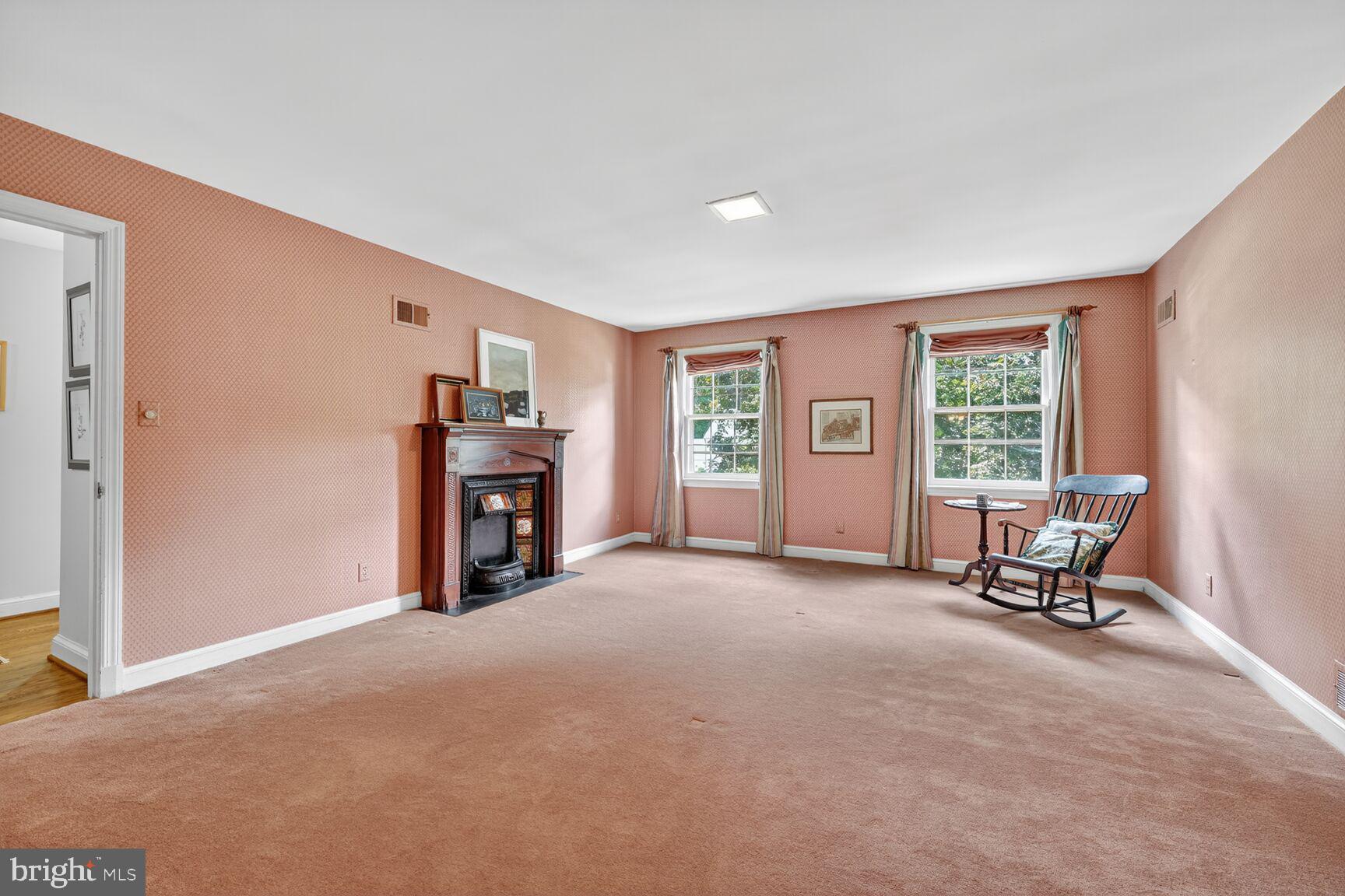 BANNOCKBURN ESTATES - Residential