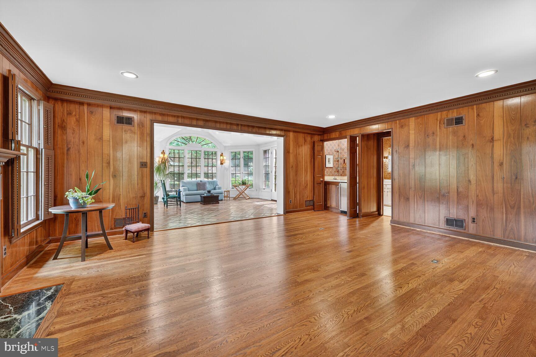 BANNOCKBURN ESTATES - Residential