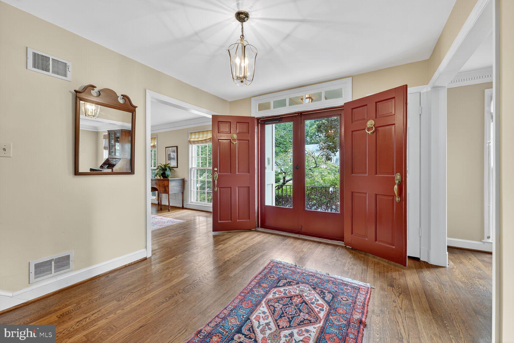 BANNOCKBURN ESTATES - Residential