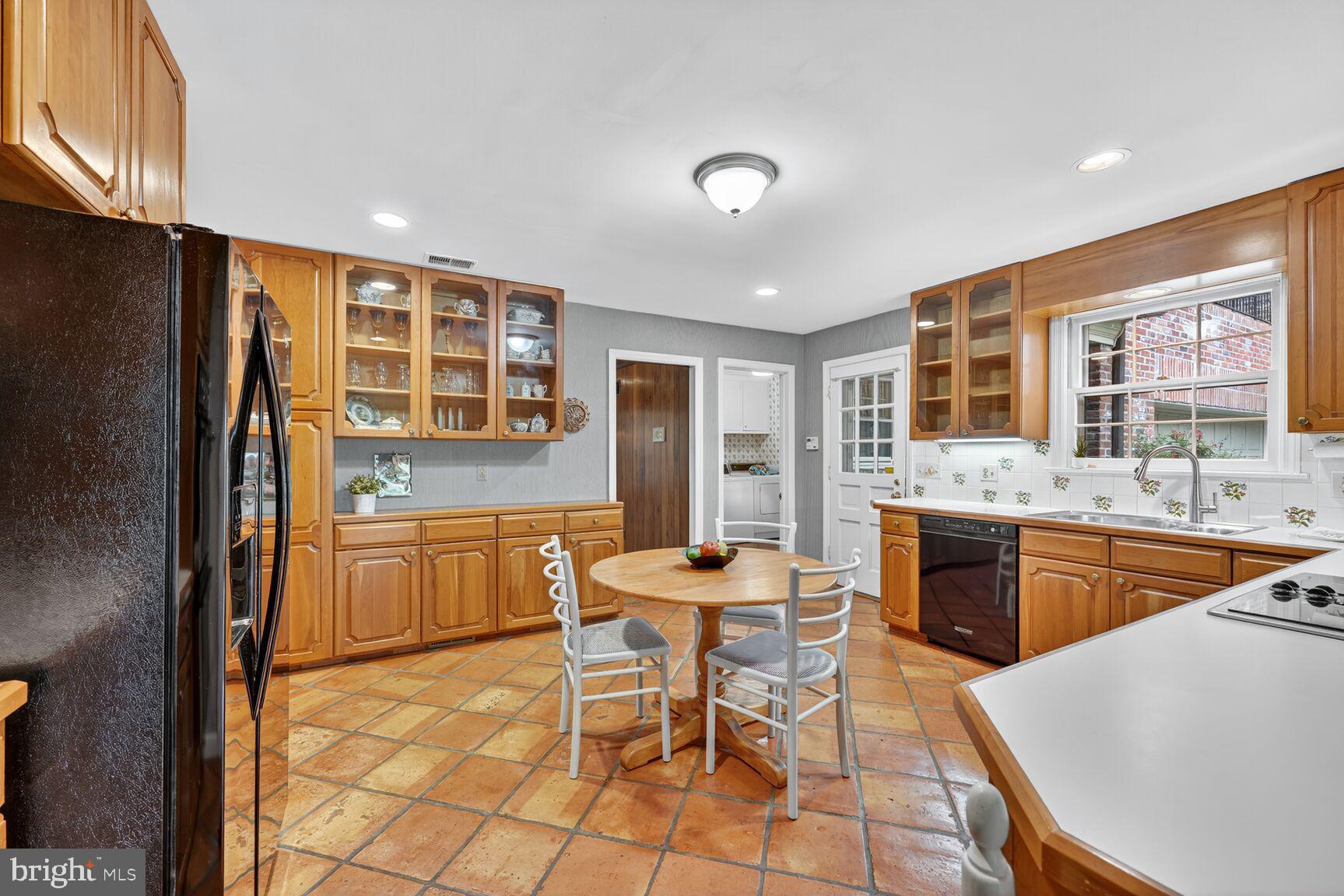 BANNOCKBURN ESTATES - Residential