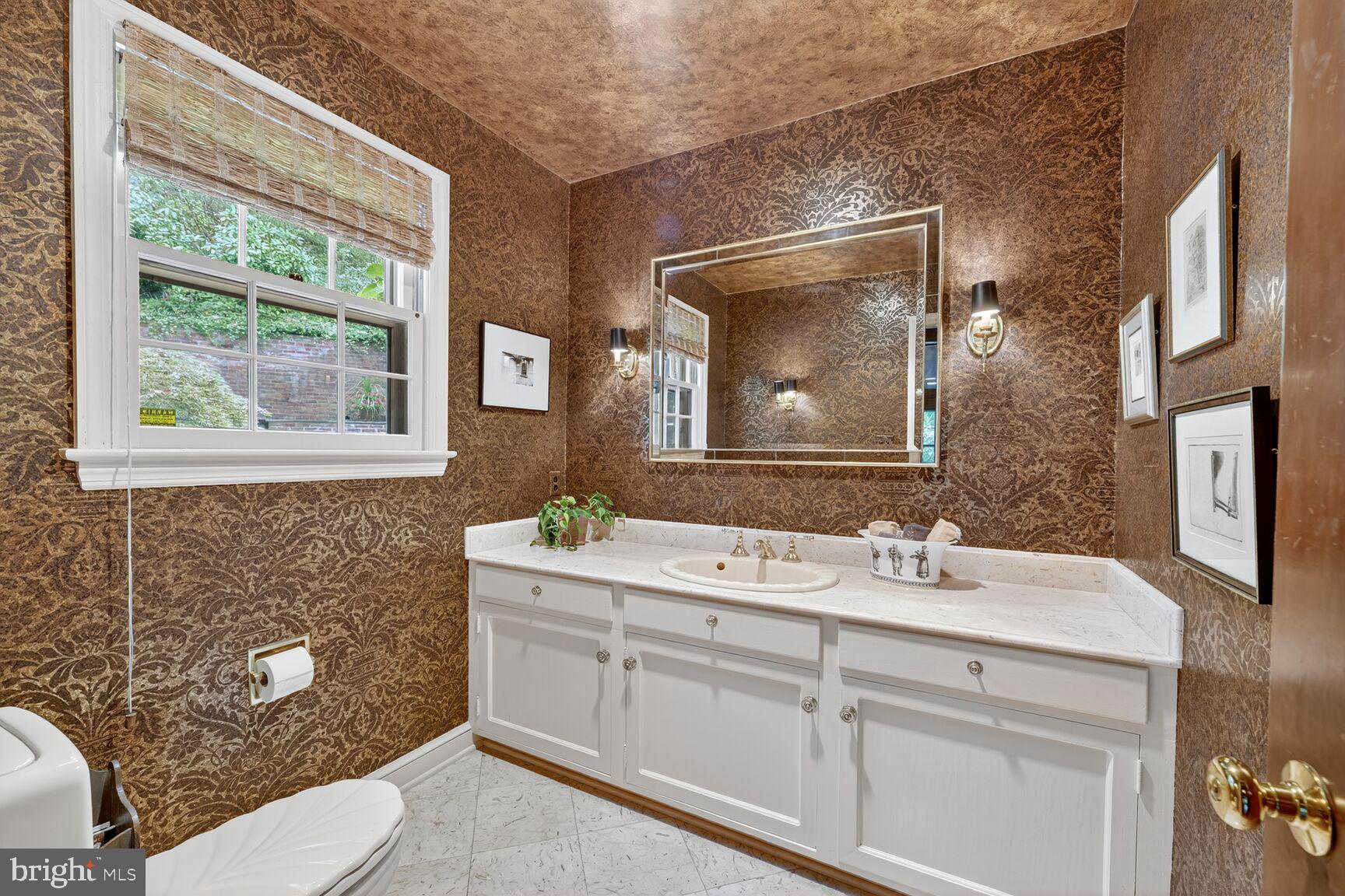 BANNOCKBURN ESTATES - Residential