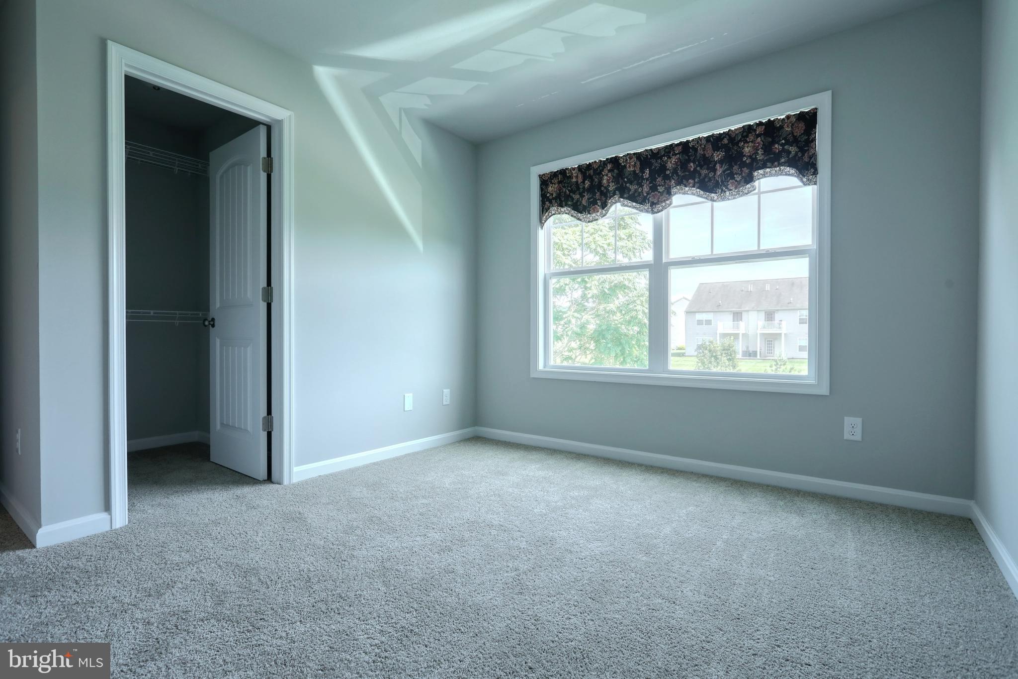 SALEM OVERLOOK - Residential