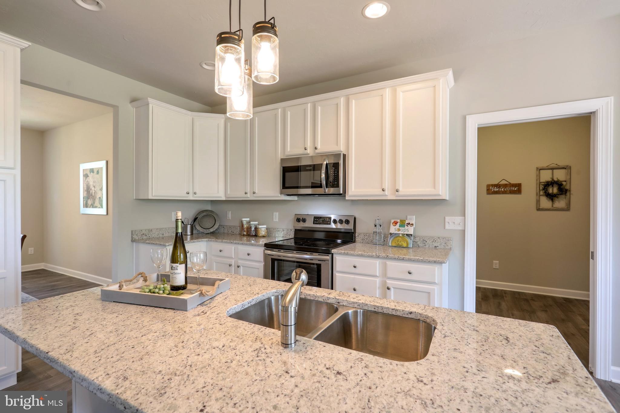 SALEM OVERLOOK - Residential