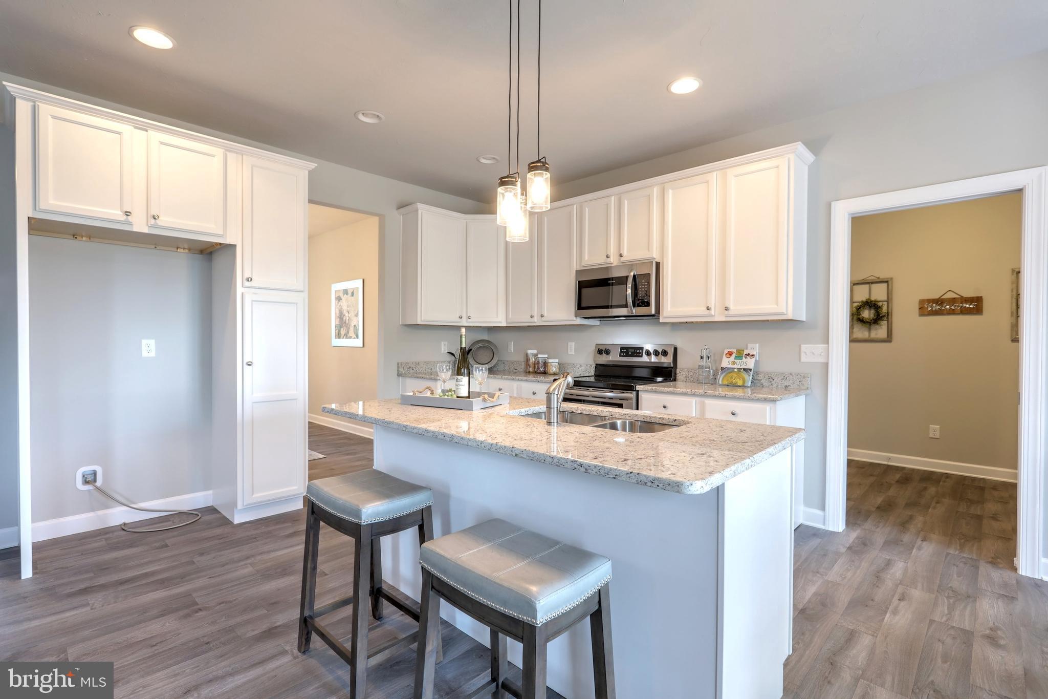 SALEM OVERLOOK - Residential