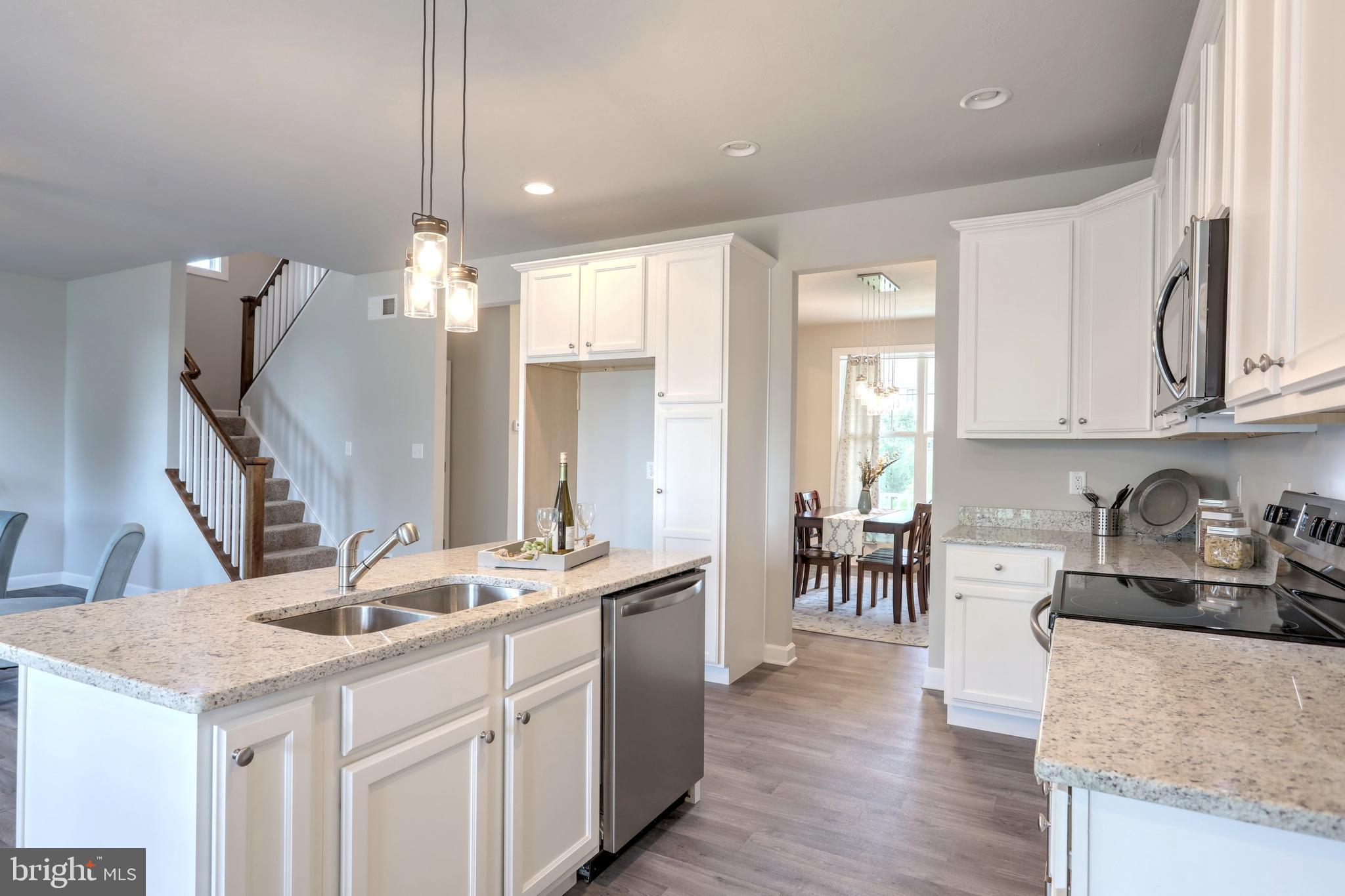 SALEM OVERLOOK - Residential