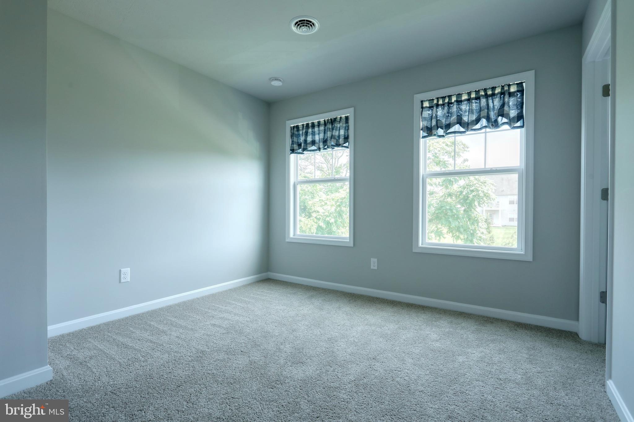 SALEM OVERLOOK - Residential