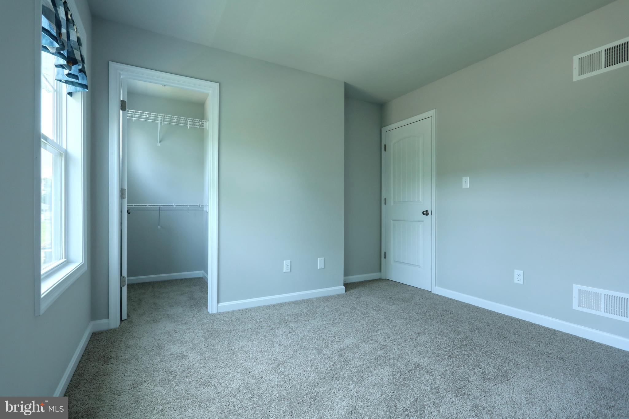 SALEM OVERLOOK - Residential