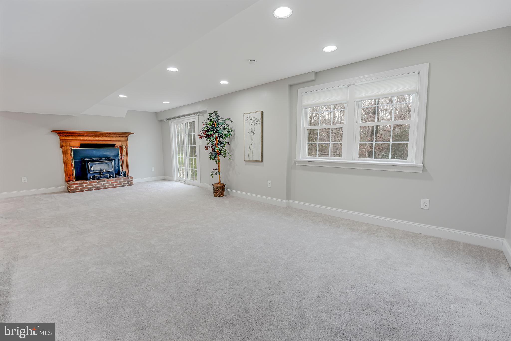 FAIR OAKS ESTATES - Residential