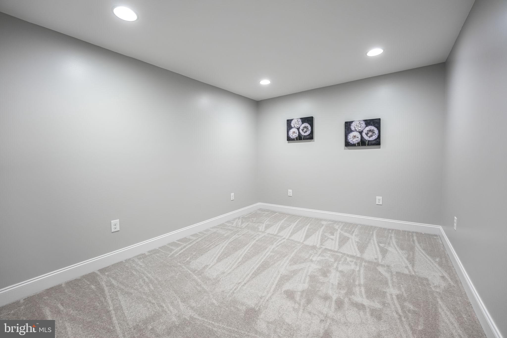 FAIR OAKS ESTATES - Residential