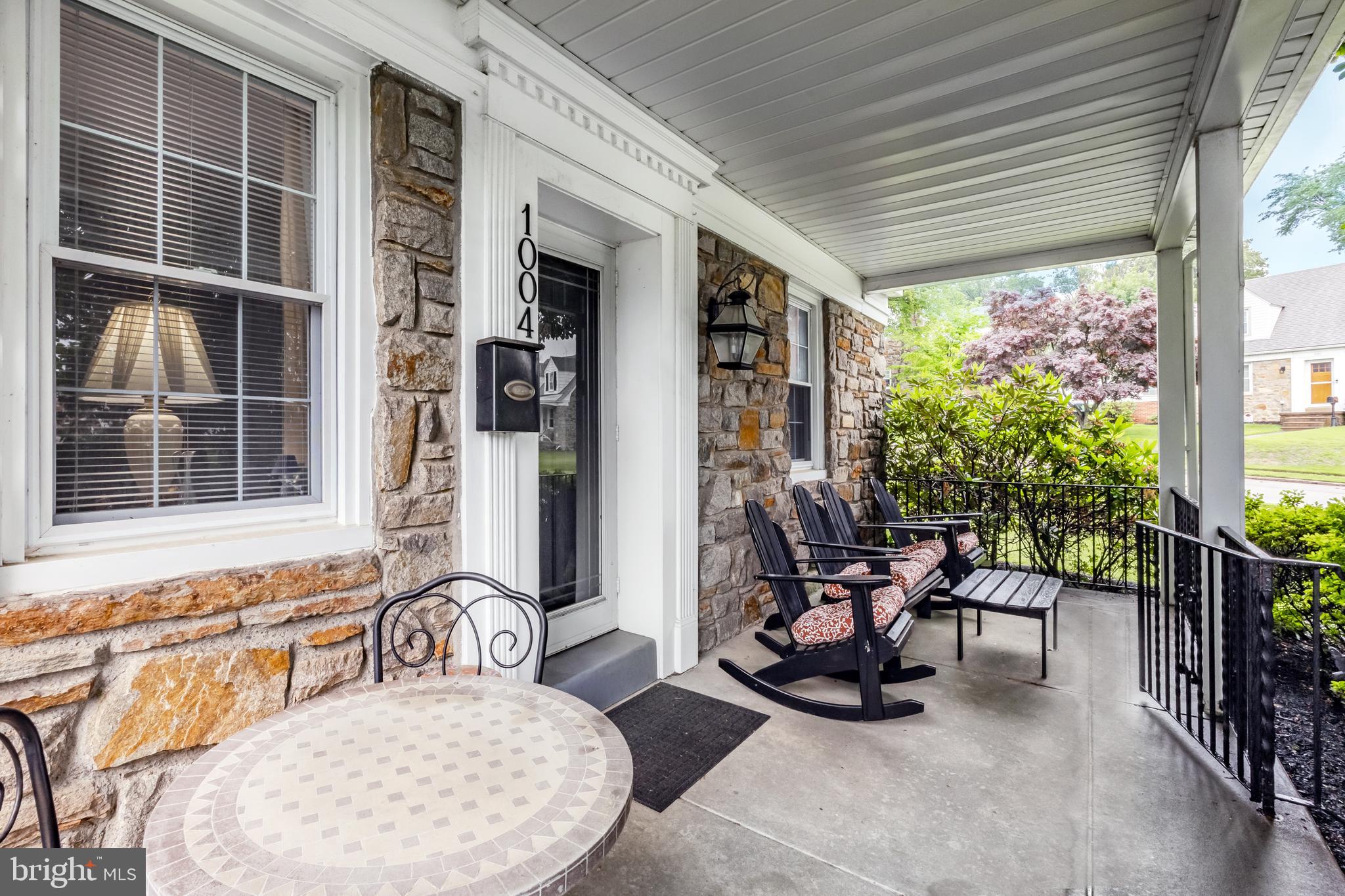 1004 STONEYBROOK DRIVE