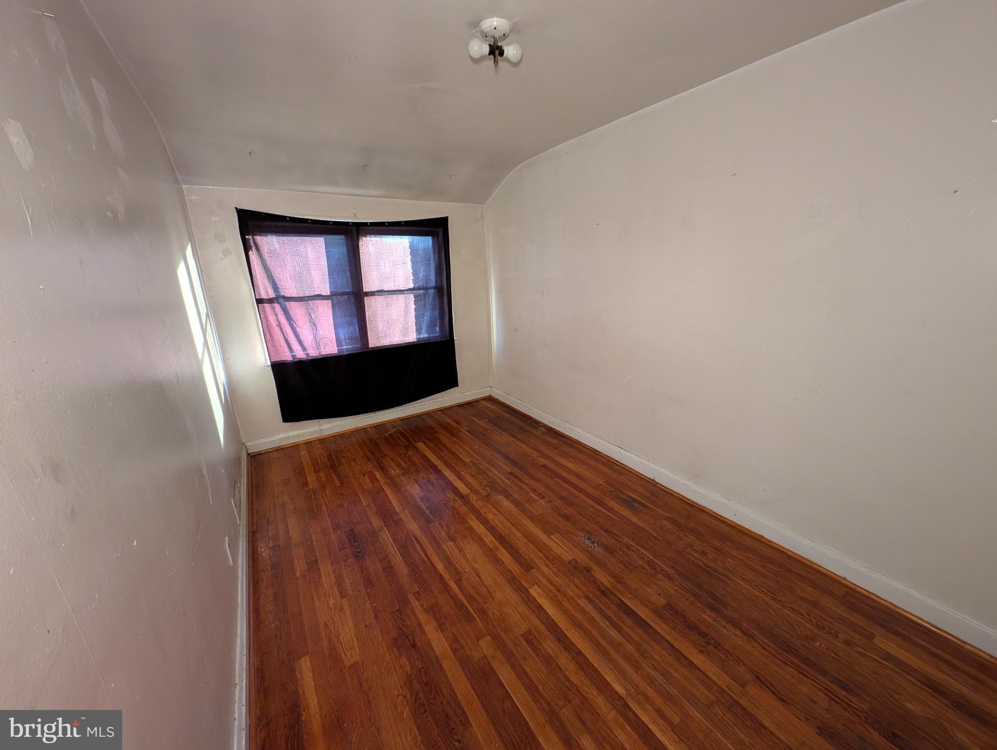 MIDDLESEX - Residential