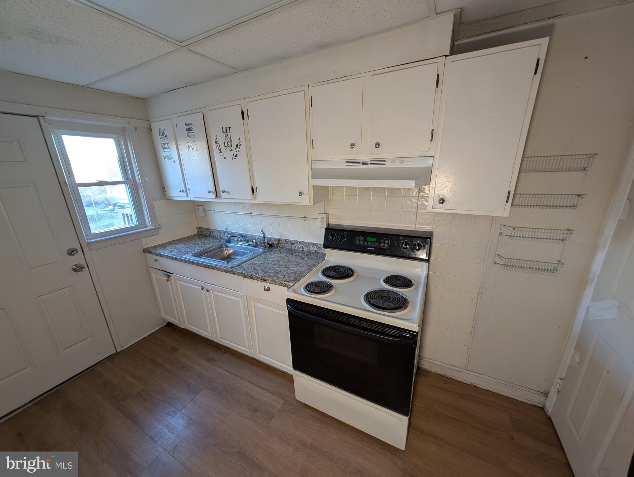 MIDDLESEX - Residential