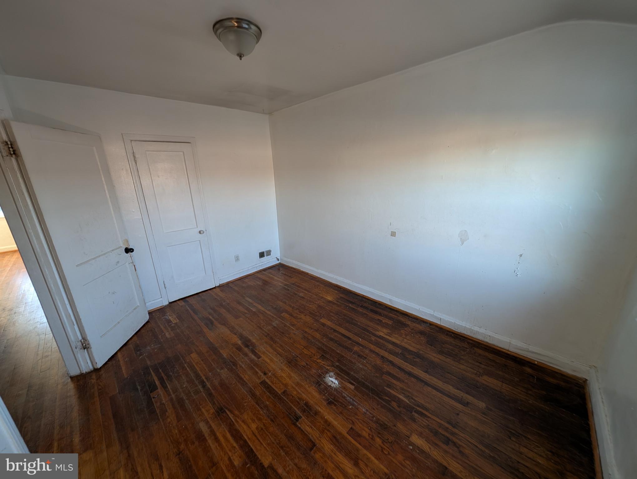 MIDDLESEX - Residential