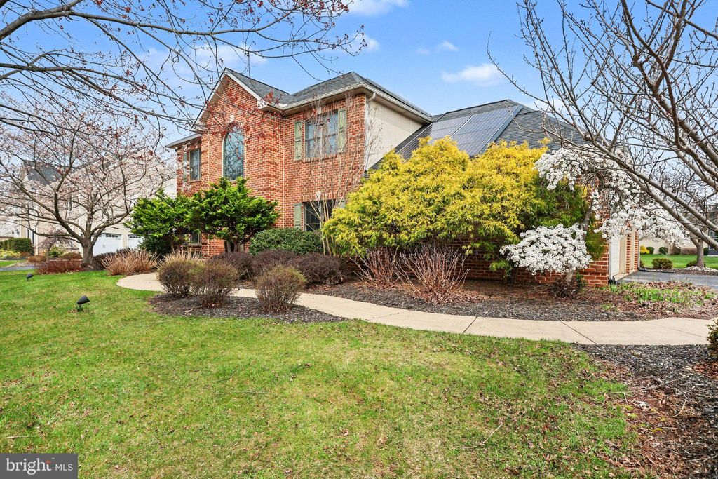 Photo of 2613 Huntfield Drive, YORK, PA 17404 (MLS # PAYK2100360)